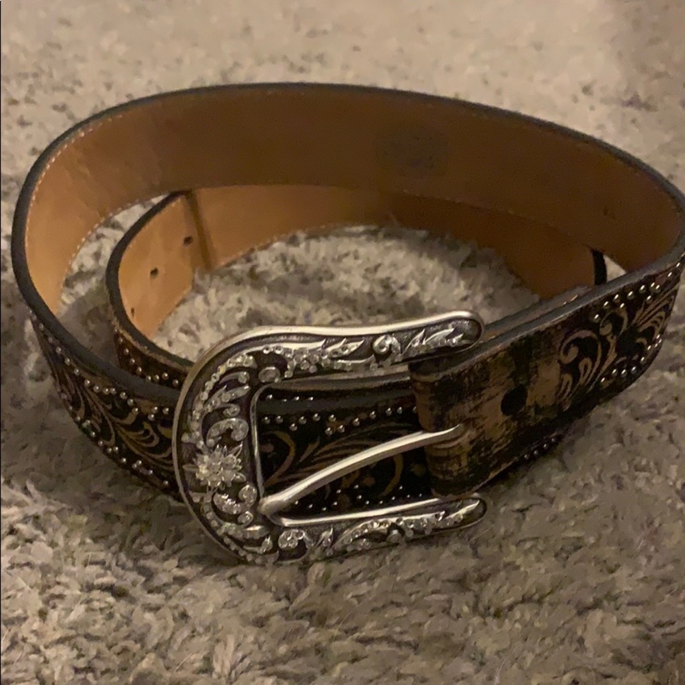 Tony lama belt with buckle